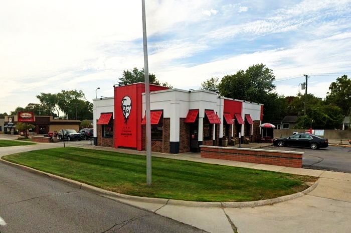 H Salt Fish & Chips (H. Salt Esq. Fish & Chips) - St Clair Shores - 28155 Harper Ave (newer photo)